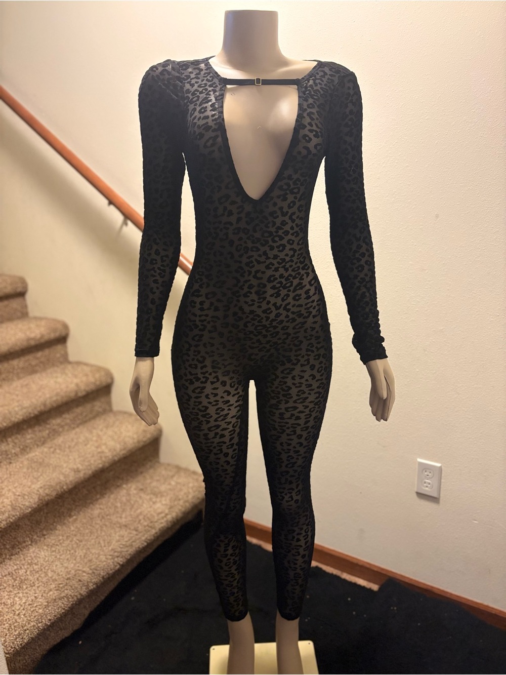 Fashion Nova Black Leopard-Print Long-Sleeve Plunge Bodysuit